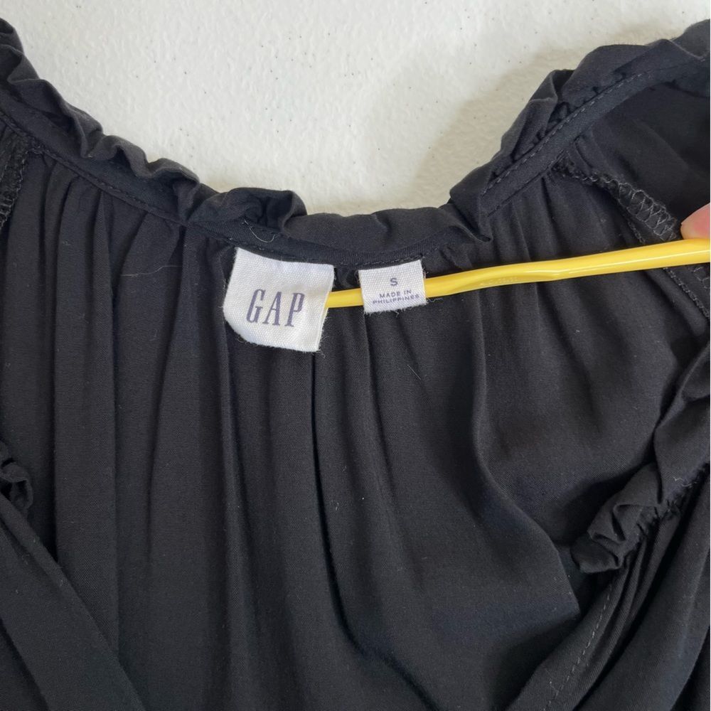 Gap Little Black Dress Ruffle V Neck Short Sleeve Zen Shift Women Small Rayon - Picture 6 of 12